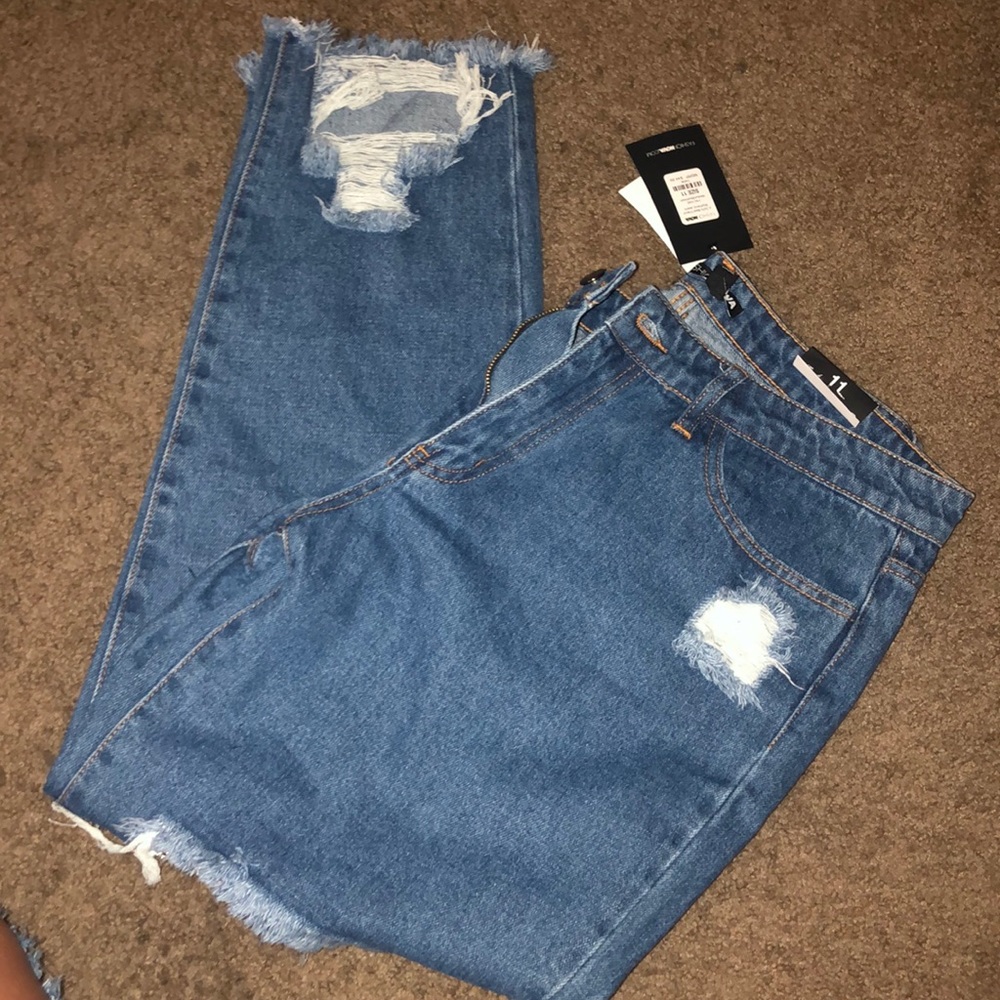 Jeans - Picture 2 of 3
